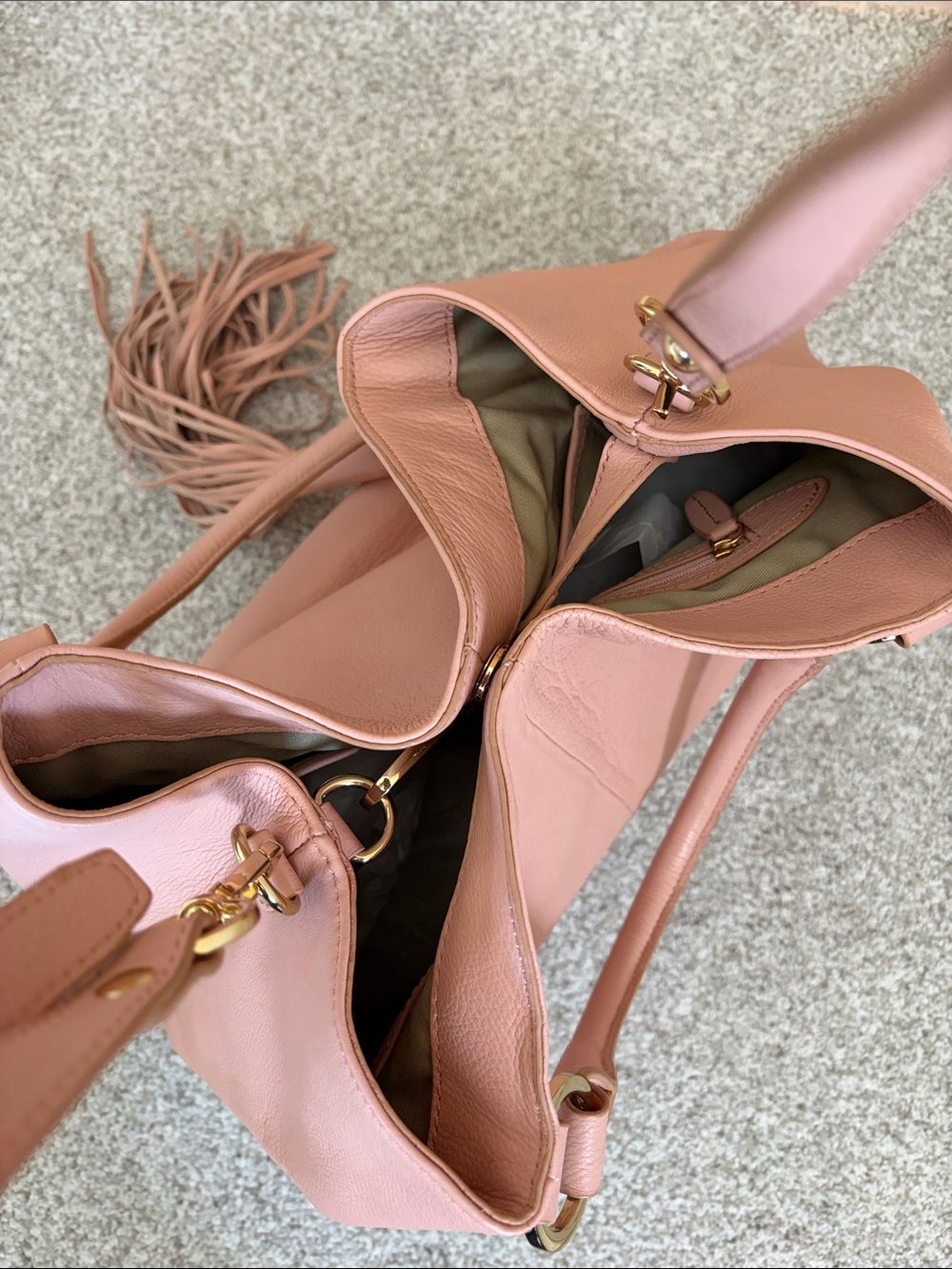 G.I.L.I. Pink Leather Hobo Bag with Crossbody Strap - Picture 9 of 10
